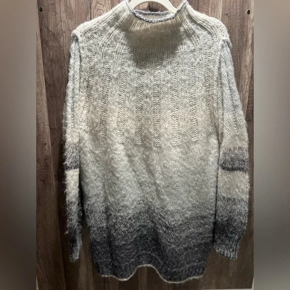 Anthropologie Perri Ombre Mock Neck Tunic Sweater, Gray, Size Small EUC Wool - Picture 4 of 11
